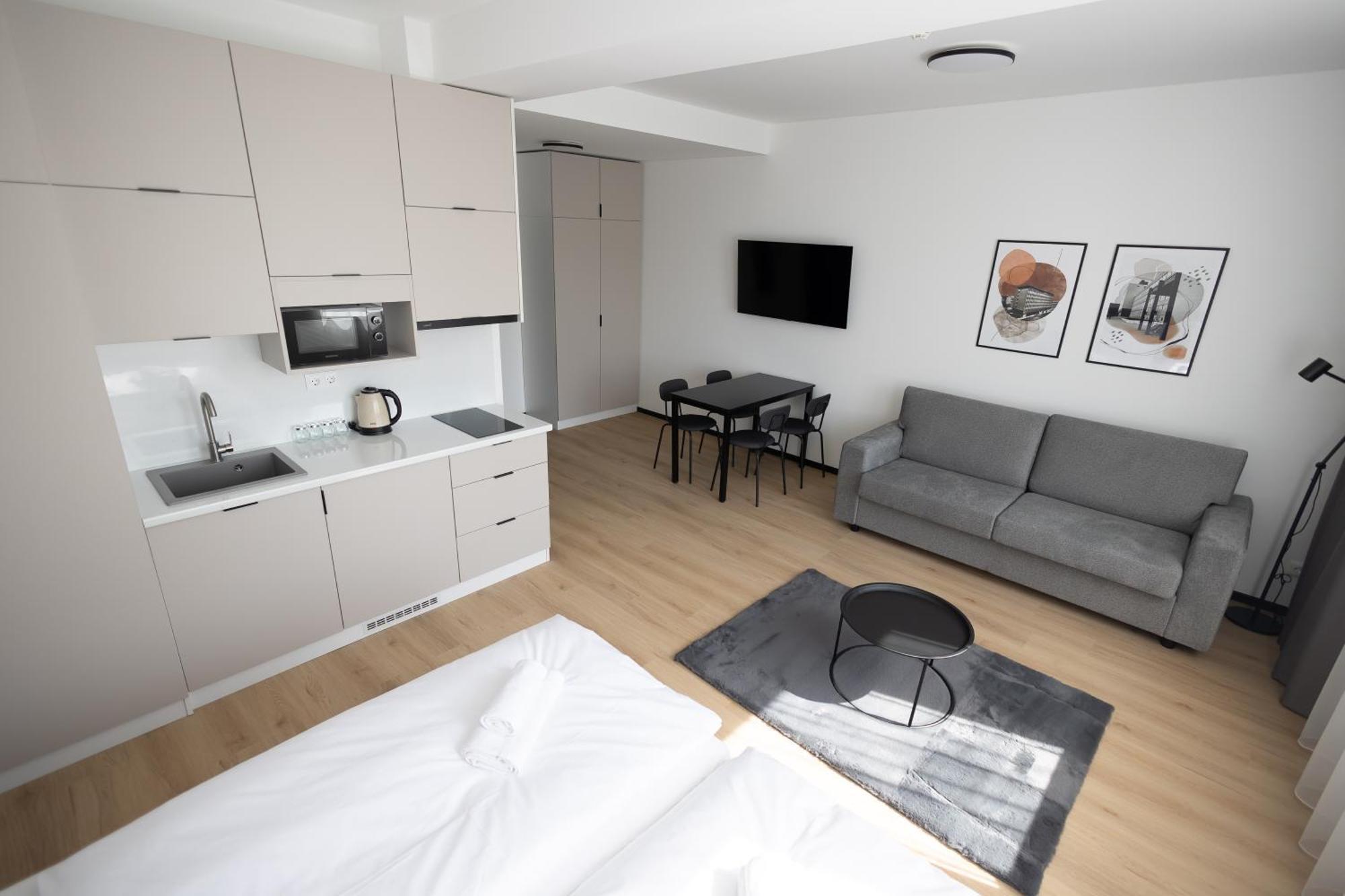 Central Residence Apartmanok Mişcolţ Exterior foto